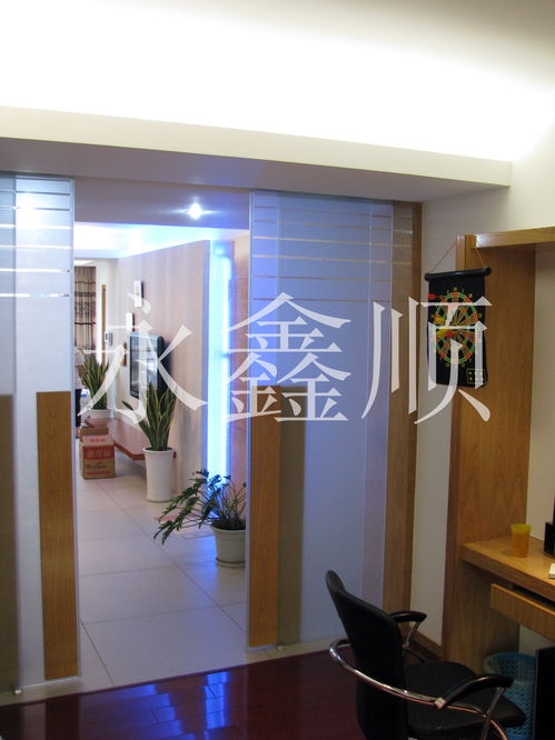 100㎡現代簡約一居裝修案例 福州門業精選搭配，打造通透生活空間